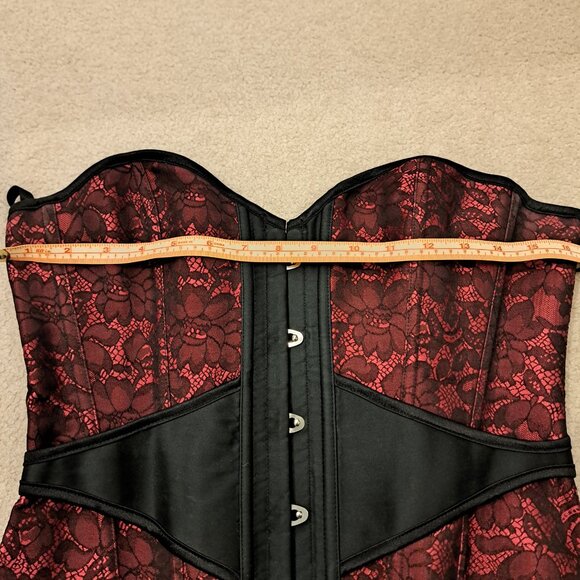 Satin and lace corset - Picture 3 of 5